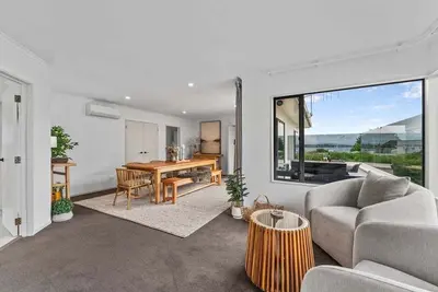 Image de Pataka Lookout - 5 bedrooms, close to lake & town