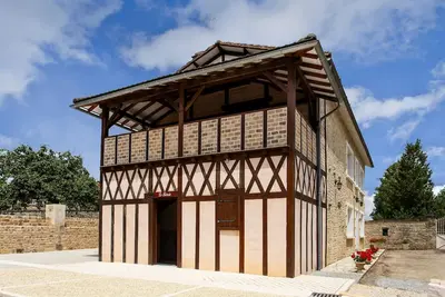 Image de Charmante maison à Lonnes avec piscine chauffée