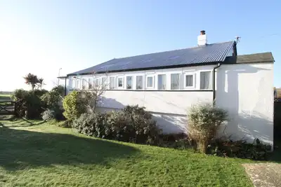Image de Unique Railway Carriage Home on Selsey Seafront – Sleeps 7, 5 Bedrooms