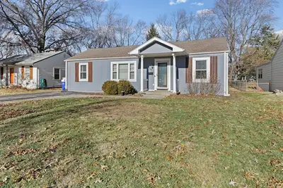 Quiet & Cozy Shawnee Home in Centralized Location