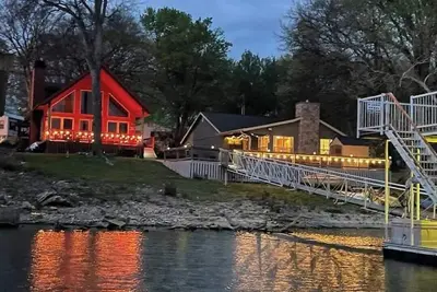 Image de Waterfront 3-bedroom house with dock on Monkey Island