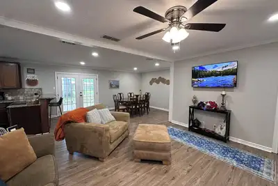 Image de King Bed-Covered Patio-2 Bath