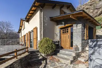 Image de Chalet 5 Ch. 10 Pers, Cheminée, Piscine at Jardin Bbq