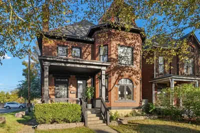 Image de Spacious Downtown Retreat | Game Room | Large Kitchen