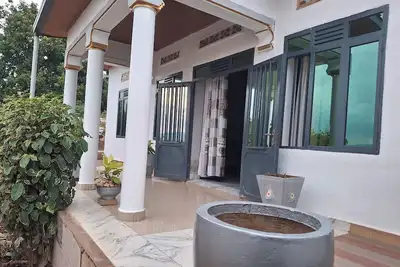 Image de Tremendous 3-bedroom farmhouse in pleasant Kigali for your getaway