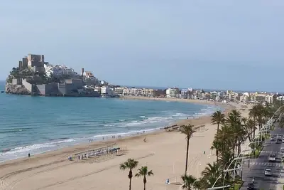 Image de T3 à Peniscola (Espagne) avec grande terrasse vue mer et montagnes et piscine