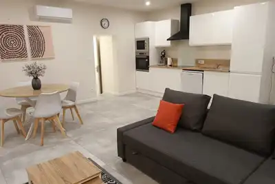 Image de Appartement cosy à l'étage à la campagne - parking privé