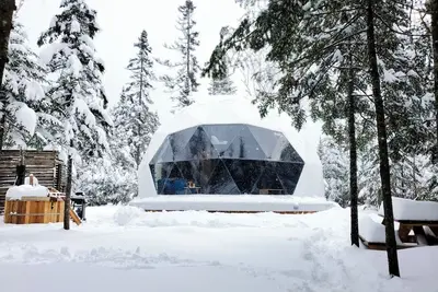 Image de Nordika | Lakefront | Hot tub