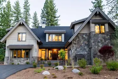 Image de 9340 Heartwood Drive:  5 bedroom-5 bathrooms, Fire Pit, Golf, Hot Tub