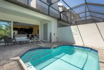 Image de 4br Home w/ Private Pool in Festival Resort