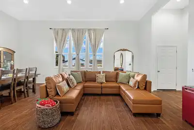 Image de \"Casita\" styled Schoolhouse between Santa Cruz and Monterey for 12!