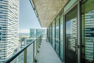 Image de 3brdm Waterfront Condo - 6ppl + Free Parking