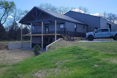 Image de Barndominium on the lake