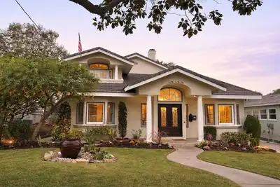 Image de Cozy Furnished Home – Experience the Best of Fullerton