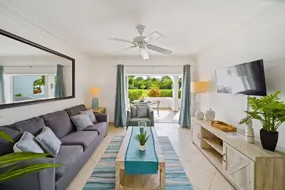 Image de Beachfront with resort pool - Glitter Bay 112