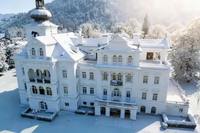 Image de Suite confortable dans un château noble