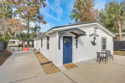 Image de 'Dunns Creek Lodge' - Private Boat Ramp!