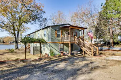 Image de 'West Water's Retreat' w/ Dock on Lake Wateree!