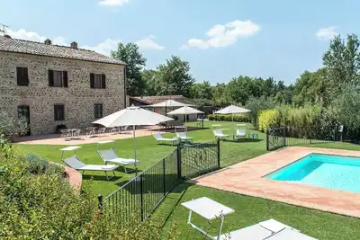 Podere Sant'Eugenio 14, Emma Villas