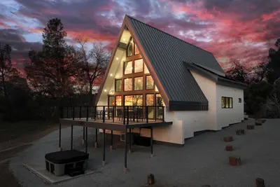 New Construction - A-frame - Hot Tub - High End - Ev Charger - Views! !