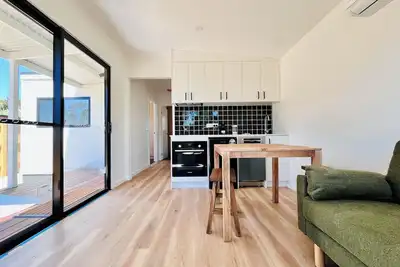 Image de Castlemaine Short Stays - Cosy two-bedroom retreat - 5 minutes from Castlemaine