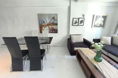 Image de Centre-ville proche tous commerces, services, Medina, kasbah, plage et Marina.