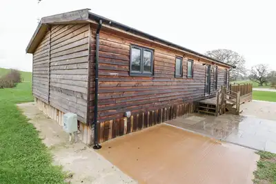 Image de Birch Lodge, pet friendly, with a garden in Abbots Bromley