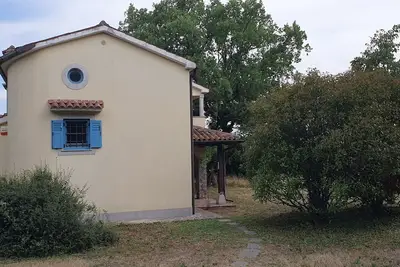 Image de Karsolina – Private Karst Retreat near Štanjel, House & Cabin