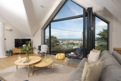 Image de Cloud 10 St Ives - Sea Views - Free parking & WiFi - Pets Welcome