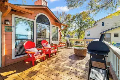 Image de ‼️Charming 3br Waterfront Gem in Cedar Point