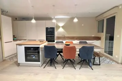 Image de Maison Grange-Blanche – Calme, confort et jardin privé au cœur de Lyon 8ᵉ