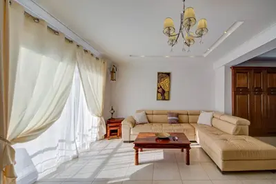 Image de Bright & Airy 3br w/ Private Terrace in Marsascala