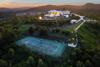 Image de A 20 acre Mountaintop Gated Villa with panoramic Ocean Views