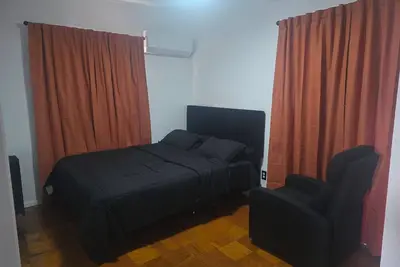 Image de Spacious 3-bedroom apartment with Split Units for all weather needs!