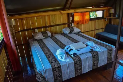 Image de Cabaña Secuoya Makambu near beaches and Nauyaca.