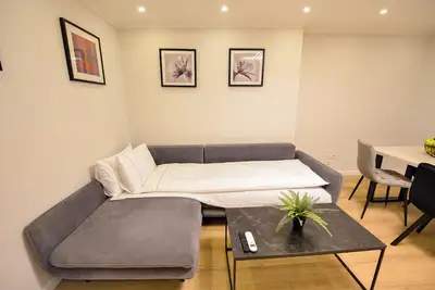 Image de Two Bedrooms Apartment - 2 King Size Beds -Rear View - Quiet - Next to The Park