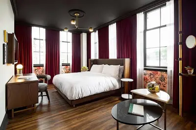 Image de Trendy East End Toronto Stay | King Size Bed | Broadview Ave