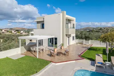 Image de Dina Villa, Modern Luxury Retreat near Panormo Beach