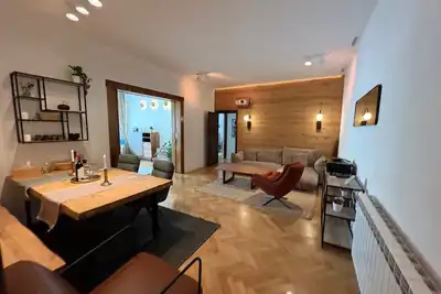 Image de Luxury Apt in Bucharest's Historic Old Town w/ 4k Cinema Room