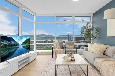 Image de Luxury Executive Furnished Apartment - Civic Hotel Tower | 2 bed + Den