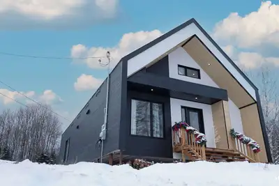 Image de Sommet Freya | Moderne et familial avec spa | Portneuf