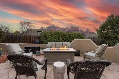 Image de Experience luxury at Sedona Willow Villa—spacious 3br home with stunning Red Rock views!