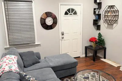 Image de Cozy 2-bedroom apartment in beautiful Pittsburgh with Private Parking
