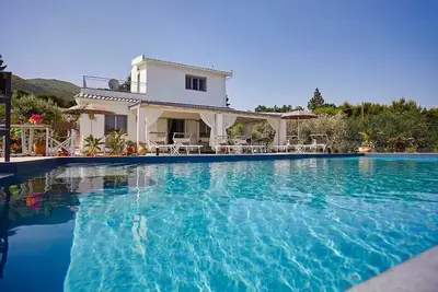 Image de Charming Villa Antonella with infinity swimming pool and an amazing sea view