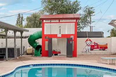 Image de Family Escape | Pool | Fire-Station Playhouse