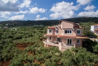 Image de Villa Agrianna: A Private Nature Retreat & Garden