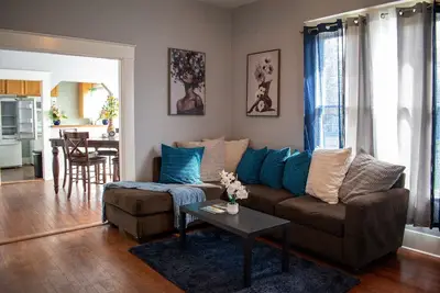 Image de 3-bedroom house in peaceful Temple with cool Ac and charm. Lots of parking spc.