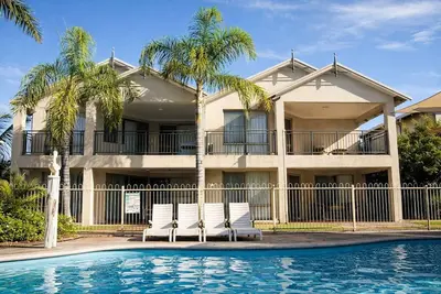 Image de Your Perfect Kalbarri getaway – Poolside Villa Near River, Shops & Beaches