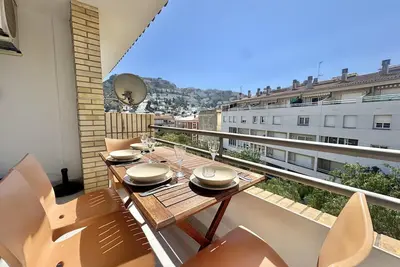 Image de Bel appart. 1 ch, terrasse, parking, clim et wifi à Roses, à 300m de la plage