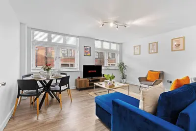 Image de \n2-Bed City Apartment Near Motorpoint Arena| Free Parking🚗